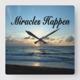 MIRACLES HAPPEN FYRKANTIG KLOCKA