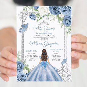 Mis Quince Dusty Blue & Silver Blommigt Quinceañer Inbjudningar