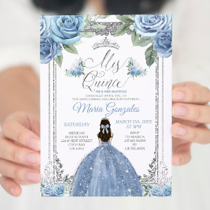 Mis Quince Dusty Blue & Silver Blommigt Quinceañer Inbjudningar