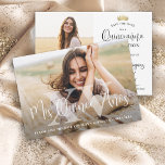 Mis XV Modern Quinceañera 2 Foto 15:e födelsedagen Spara Datumet<br><div class="desc">de glatta nyheterna om ett kommande Quinceañera firande med chic modern 2-foto sparar datuminbjudningarna. Bilder och alla formuleringar i den här mallen är enkla att anpassa. Färg och teckensnitt stilar kan enkelt anpassas med Zazzle Design Editor verktyg. Den unika minimalistiska överläggningsdesignen har stora romerska siffror XV, kalligrafi av trendiget, en...</div>