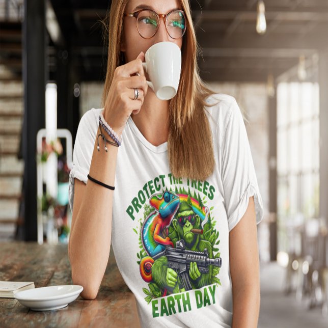 Mischievent Monkey och Regnbåge Gun T Shirt (Skapare uppladdad)