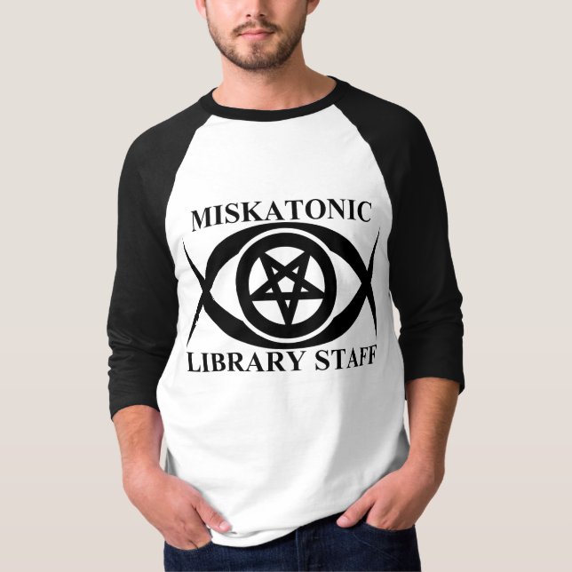 MISKATONIC-BIBLIOTEK BEMANNAR T-SHIRT (Framsida)