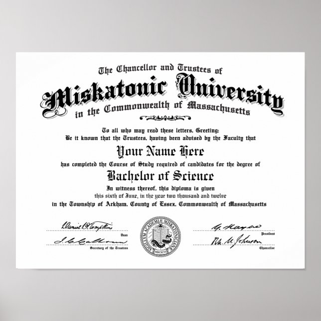 Miskatonic Universiteten Diploma - skriv in ditt n Poster (Framsidan)