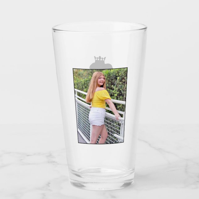 Miss April 2023 Glass Glaskopp (Framsida)