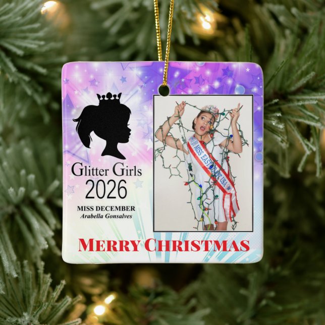 Miss December 2026 Ceramic Ornament (Träd)