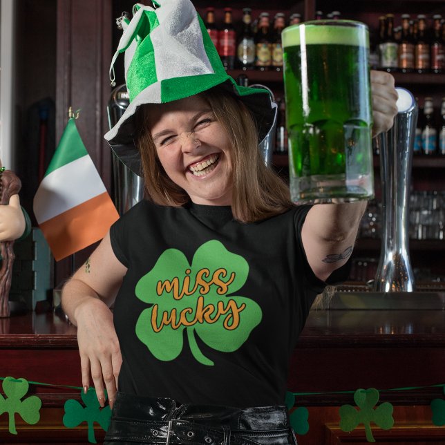 Miss Lucky St. Patrick Day Grönt T Shirt (Skapare uppladdad)