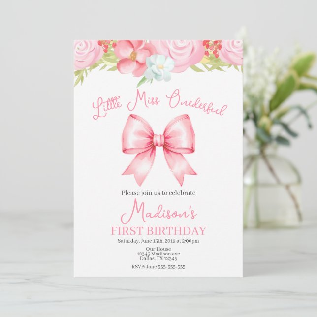 Miss Onederful Pink Bow First Birthday Invitation Inbjudningar (Stående Fram)