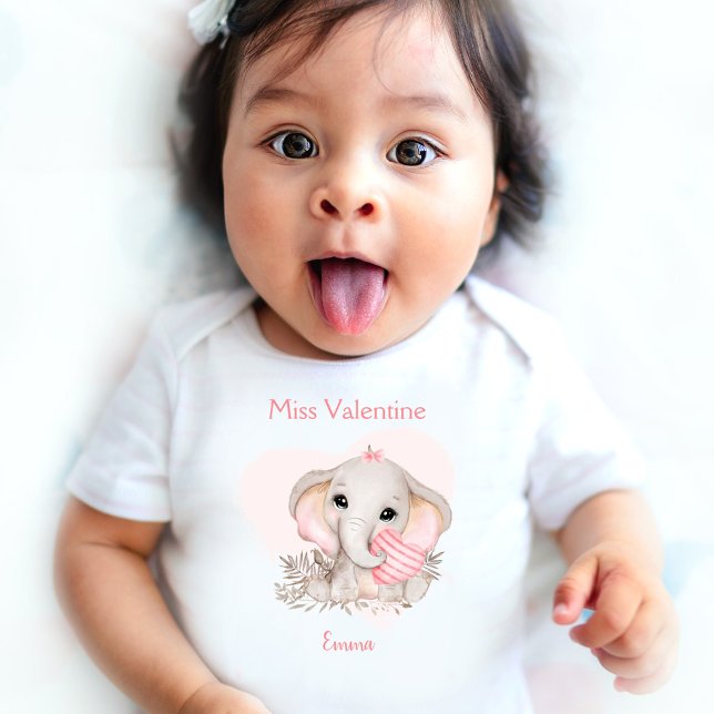 Miss Valentine Personlig Namn Girl Rosa Heart T Shirt (Miss Valentine Personalized Name Girl Pink Heart Baby Bodysuit)