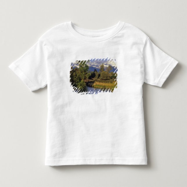 Mission Creek rinner genom National Bison Tee (Framsida)
