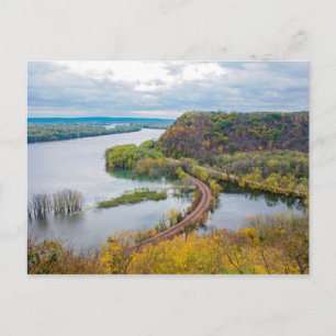 Mississippi River och Wooded Bluffs Postcard Vykort