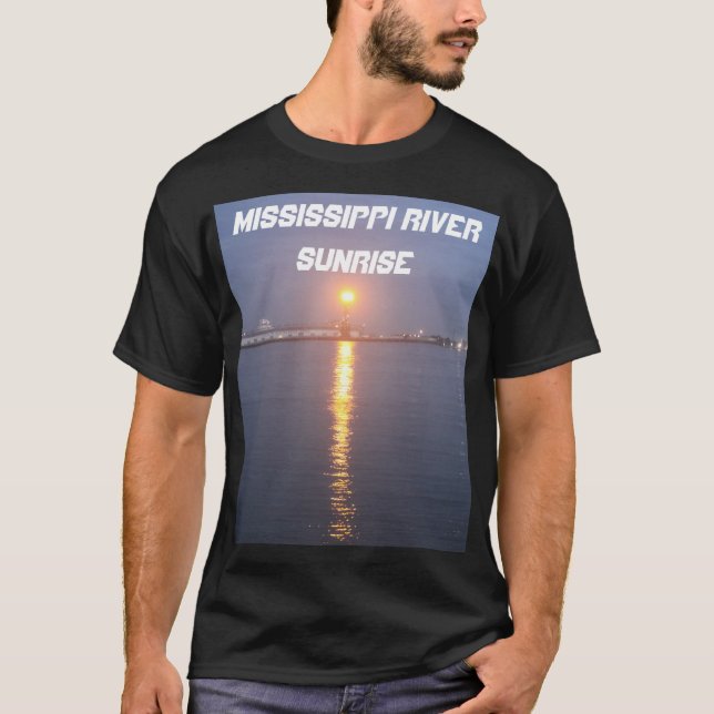 Mississippi River Soluppgång T-Shirt (Framsida)