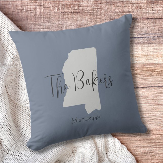 Mississippi-statens familj Namn Dekorativ kudde (Show pride for your state and personalize it!  "love makes this house a home in <your state>")