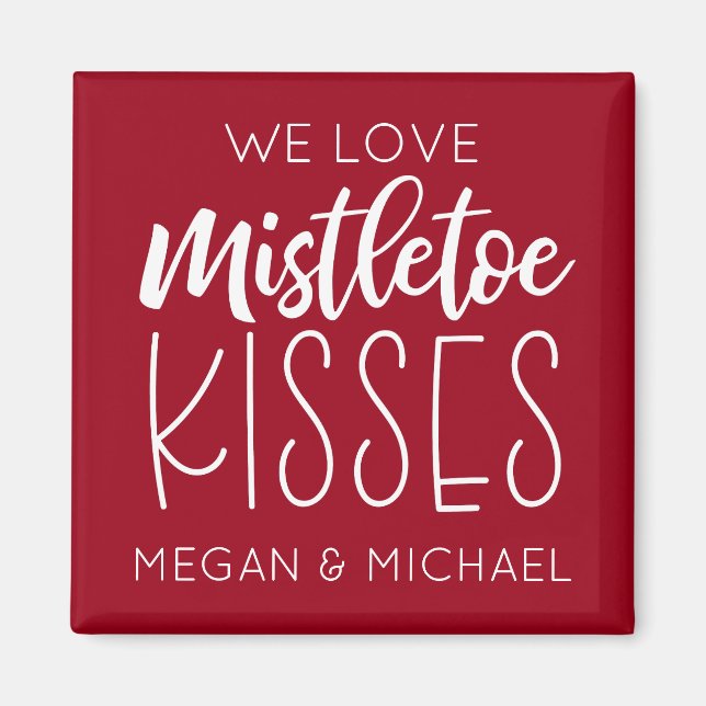 Mistletoe Kisses Typography Red jul Magnet (Framsidan)