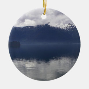 Misty Alaska Sea in Shades of Blue Julgransprydnad Keramik
