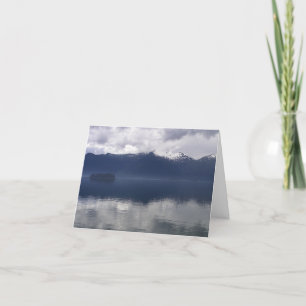 Misty Alaska Sea in Shades of Blue Kort
