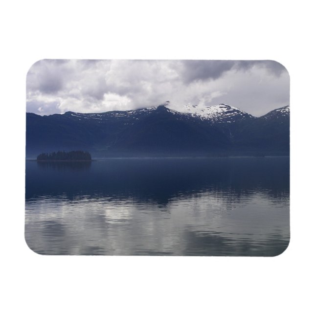 Misty Alaska Sea in Shades of Blue Magnet (Horisontell)