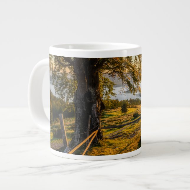 Misty Dawn i en skog Jumbo Mugg (Framsida vänster)