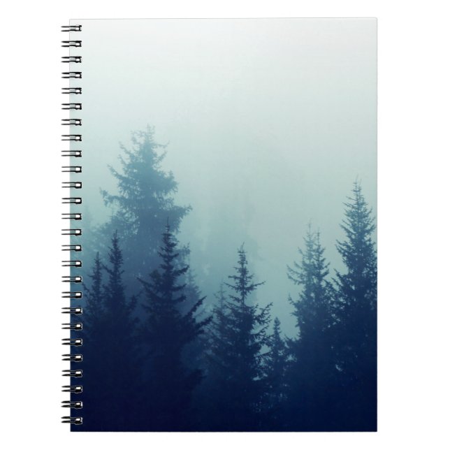 Misty dimma i gräs på bergssluttningar. Färg Anteckningsbok (Framsidan)