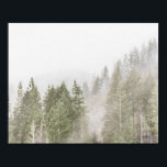 Misty Gräs Poster<br><div class="desc">Ring i julhelgen med det mysiga bedövningsmedlet gräs mot en vit vinter himlar.</div>