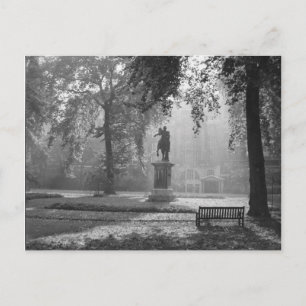 Misty Morgon på torget Vykort