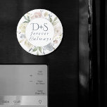 Misty Sjö | Dusty Blommigt Alltid för Monogram Magnet<br><div class="desc">Romantisk "alltid och för alltid" pastellkondens med andningstid i initialer har en sofistikerad, handmålad vattenfärgspeony ro och hydrangea-blomma ram i rökiga pastellskuggar av skifferblått, benvitt, muterat marigold gult och rosa som utsmyckas med botaniska lagrets gröna accents. Den här fantastiska layouten presenter dina detaljer i ett rent modernt klassiskt skript. För...</div>