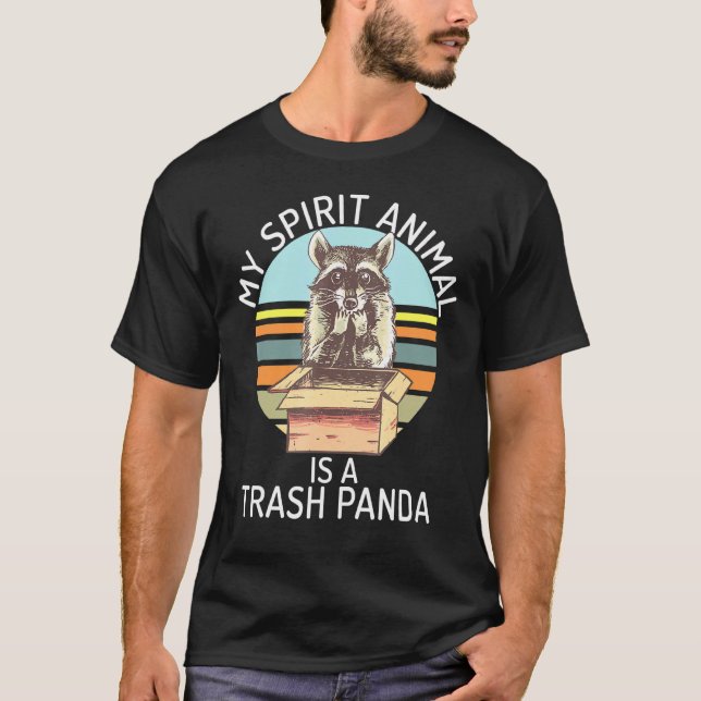 Mitt andliga djur är en Sopor-panda - Raccoon T Shirt (Framsida)