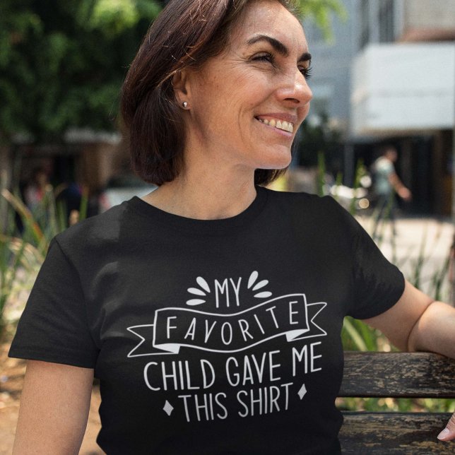 Mitt favoritbarn gav mig den här skalen t shirt (Skapare uppladdad)