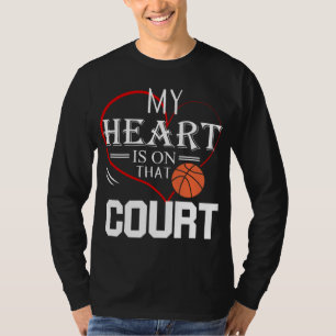 Mitt hjärta är på den där domstolen Basketball Mam T Shirt