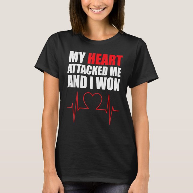 Mitt hjärta attackerade mig t shirt (Framsida)