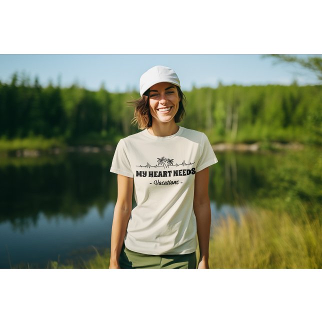 Mitt hjärta behöver en Vacation Wanderlust T Shirt (Skapare uppladdad)