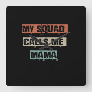 Mitt torget kallar mig Mamma Funny Workout Gym Mam Fyrkantig Klocka