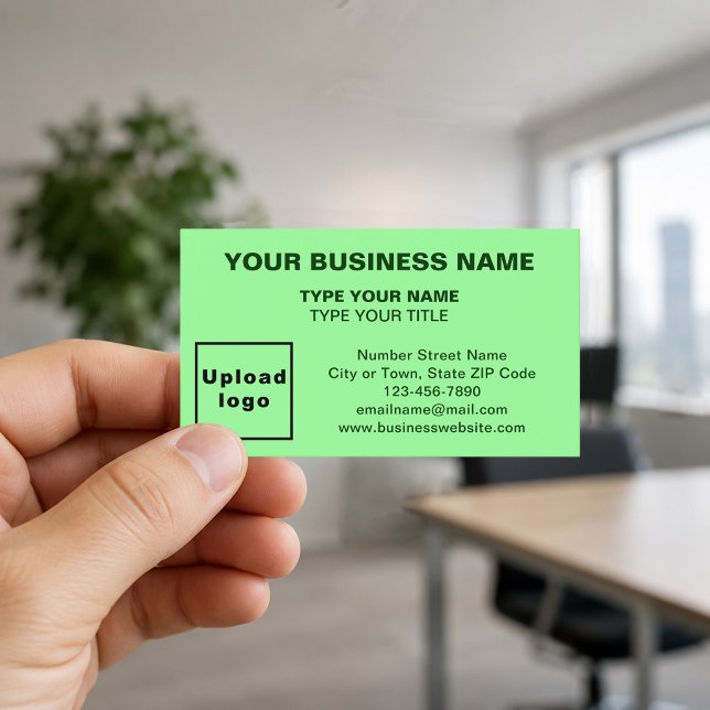 Mittenjusterade ljusgröna visitkort (Front of the business card)