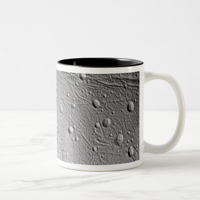 Mittens måne Enceladus 4 Två-Tonad Mugg (Höger)