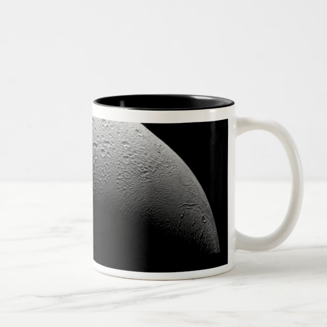 Mittens måne Enceladus 5 Två-Tonad Mugg (Höger)