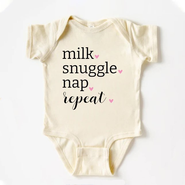 Mjölk Knuff Sov Gör Om Rolig Minimalistisk T Shirt (Milk Snuggle Nap Repeat Funny Minimalist Baby Bodysuit)