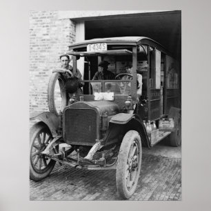 Mjölkbilen, 1921. Gammalt foto Poster
