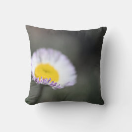 Mjuk blomfotografering kastkudde – Minimalistisk Kudde