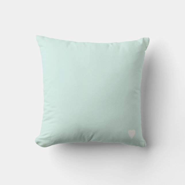 Mjuk cyan grön solid pastellfärg med hjärta kudde (Framsida)