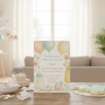 Mjuk inbjudan till babykläder för vattenfärg