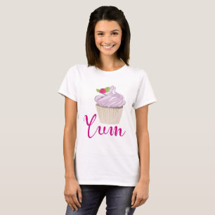 Mjuk Rosa Cuptårta Berry på Top Yum! T-shirt