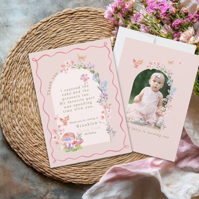 Mjuk Rosa Fairy First Birthday Tack för ditt kort (Whimsical Pink Fairy First Birthday Thank You Card
)