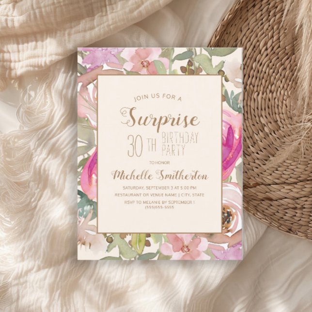 Mjuk Rosa Lila Blommig Överraskning 30-årsdag Inbjudningar (Pink watercolor floral and sage green leaves surprise 30th birthday party invitation)