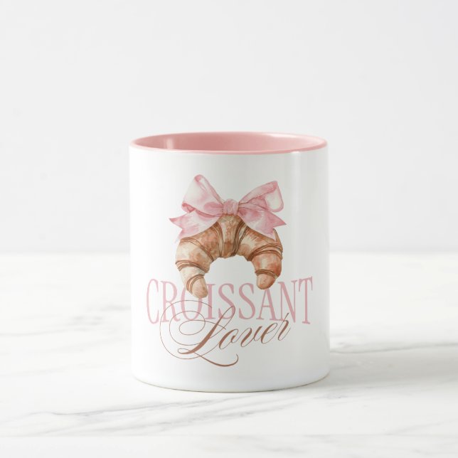 Mjuk Rosa Slöja Fransk Coquette Croissant Mugg (Center)