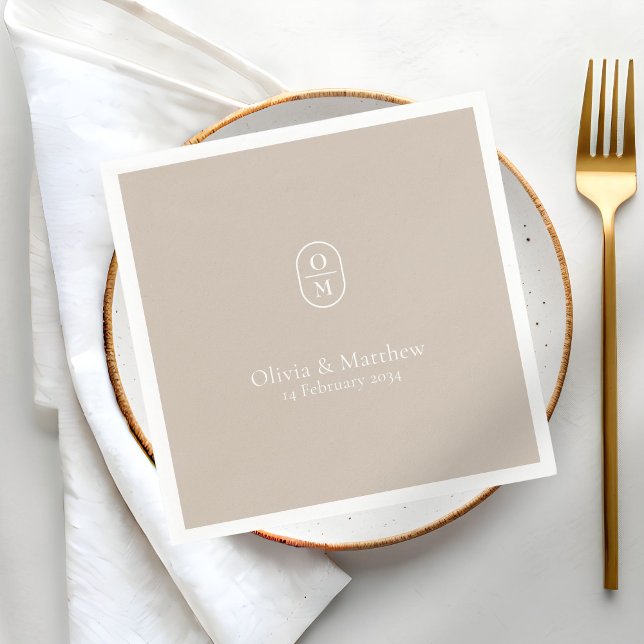 Mjuk Taupe | Chic Modern Bröllopsmonogram Bröllop Pappersservett (Skapare uppladdad)