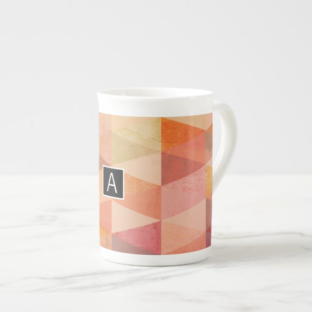 Mjuk triangel Geometric Mönster | Monogrammet Benporslin Mugg (Framsida höger)