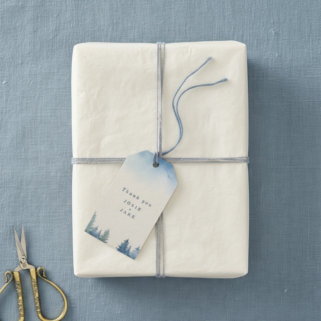 Mjuk vintertall träds bröllopsgåva etikett (Soft winter pine trees wedding favor tag.)