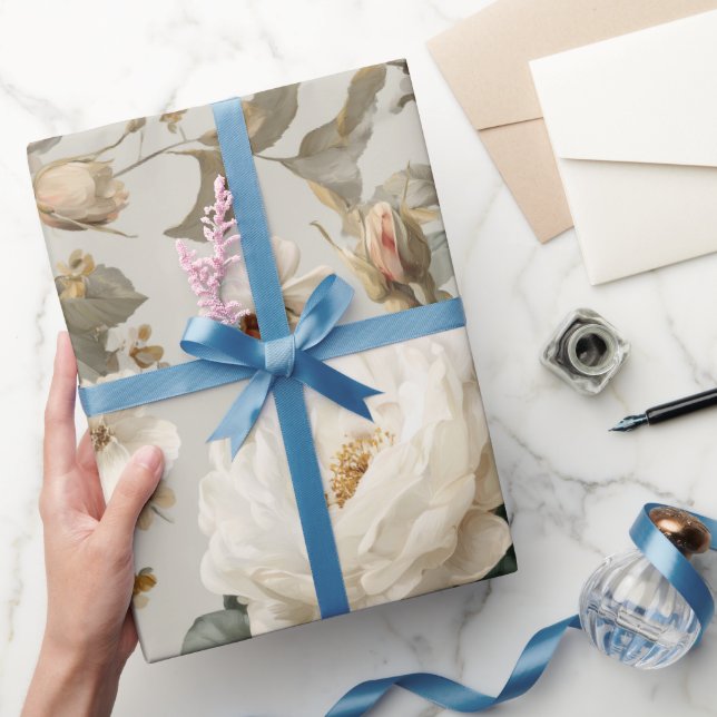 Mjuk vit ros Beige Blommönster  Presentpapper (Gifting)