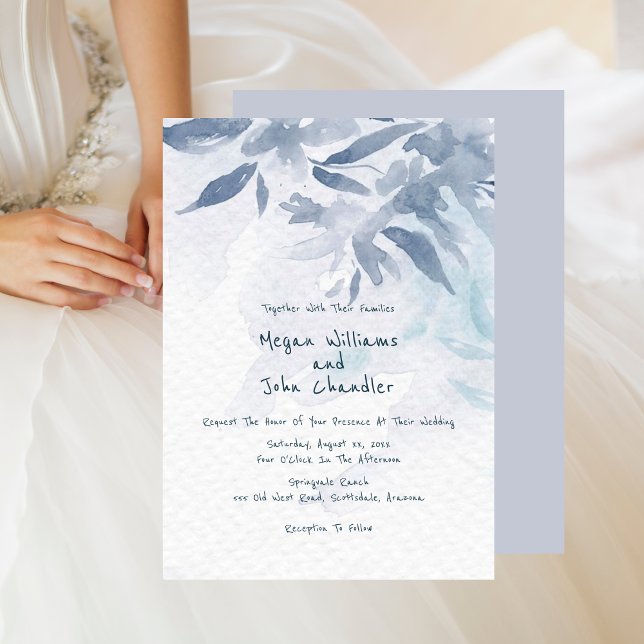 Mjuka blåfärgsfärger Löv Bröllop Inbjudningar (Soft Blue Watercolor Leaves Wedding Invitation - Blue Background)