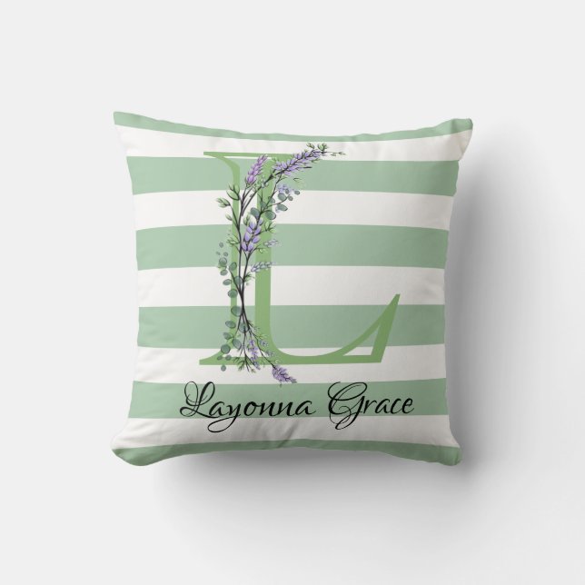 Mjuka gröna remsor monogram lavendel grönska kudde (Framsida)