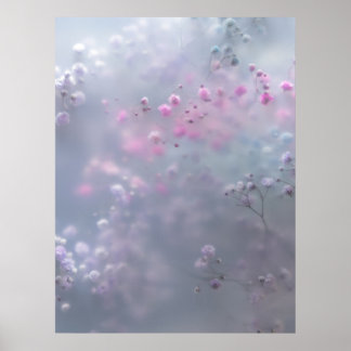 Mjuka pastellfärgade blommor i drömsk suddighet poster